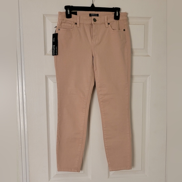 NWT Buffalo Ladie's Cropped Jeans❤️ - Picture 2 of 10